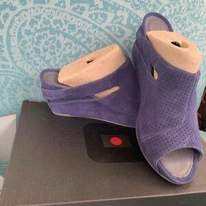 Tsubo Purple Wedges